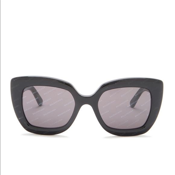 $450 Balenciaga All-Over Logo Oversize Sunglasses - Picture 2 of 5